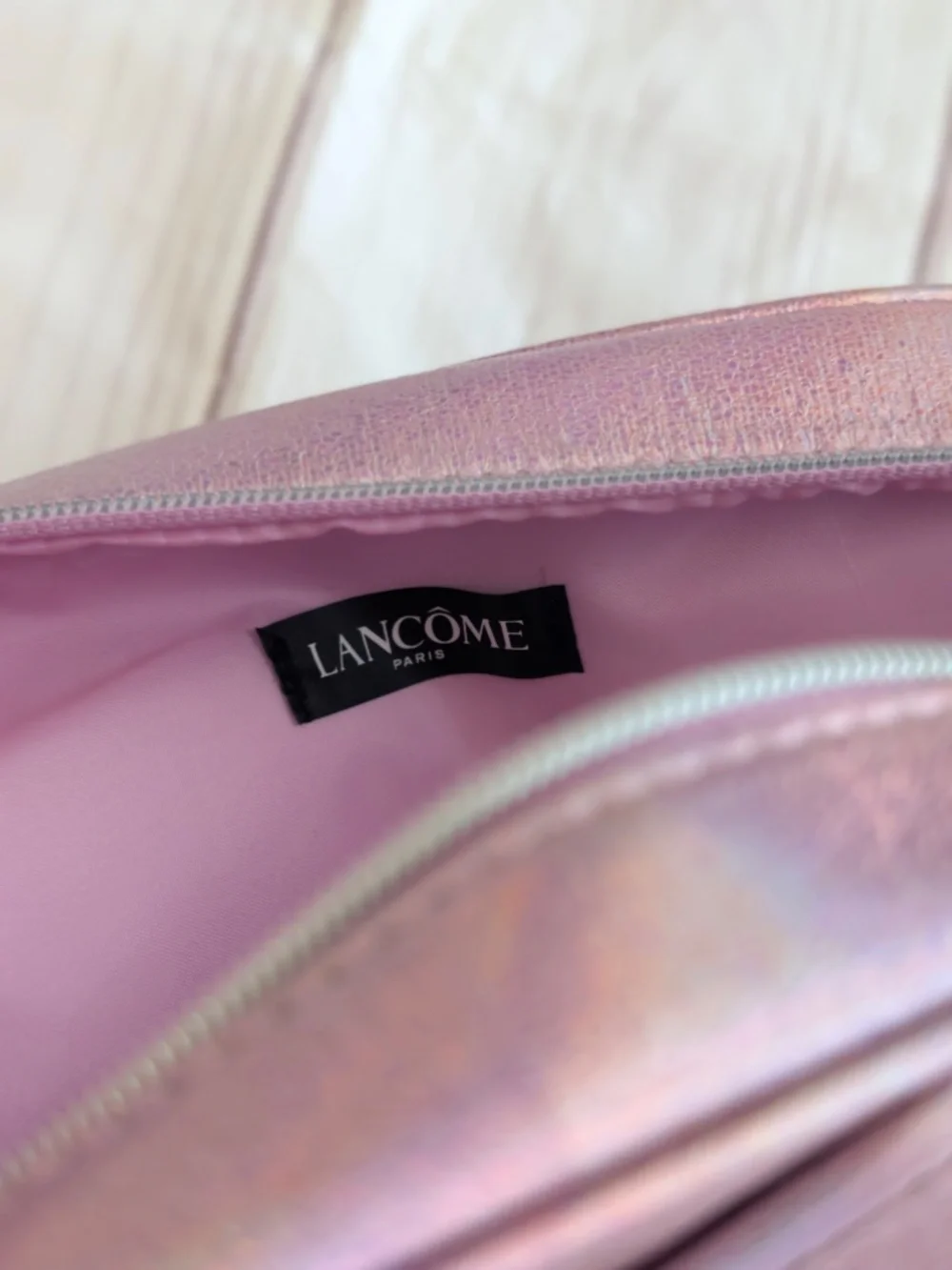 Lancome Paris Cosmetic Pink Shiny Metallic Zip Up Clutch Makeup Bag Case new